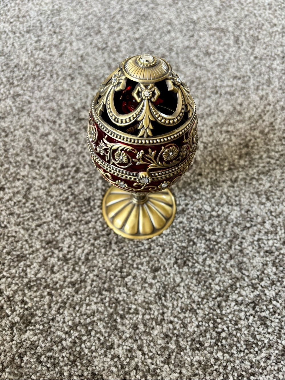 Red and Gold Jane Seymour St. Catherine's Court Musical Egg
